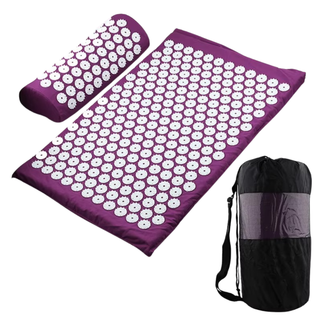 Le tapis acupression - Akumata Soft Violet est disponible avec un coussin et un sac de transport