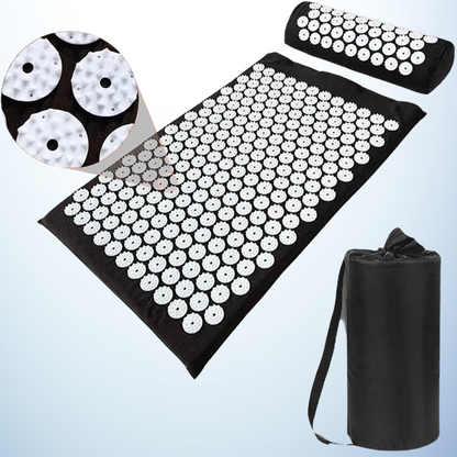 Le tapis acupression - Akumata Soft Noir est confectionné avec un coussin rempli de picots pointus. 