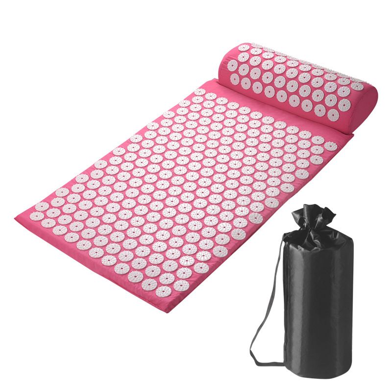 Le tapis acupresssion - Akumata Soft Rose comprend un coussin et un sac de transport 