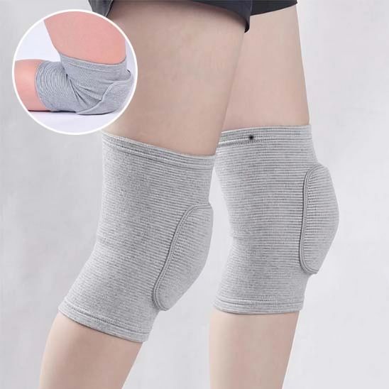 Notre genouillère volley FitShield est conçu avec des coussinets pour amortir les chocs et ainsi éviter les éraflures et les hématomes durant votre séance de sport. 