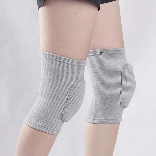 Notre genouillère volley FitShield est disponible dans la couleur grise. 