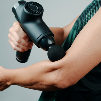 Notre pistolet de massage - Noir aide à diminuer et soulager les douleurs des avant-bras