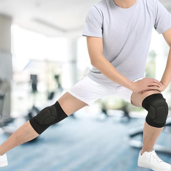 Notre genouillère volley FitKneePads  est dotée d'un tissu élastique comme le polyester pour que vous puissiez être libre dans vos mouvements et continuer de performer sans interruption. 