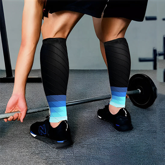 Le manchon de compression FitSleeves, est offert dans la couleur bleue et est idéal à porter pour les séances de conditionnement physique. 